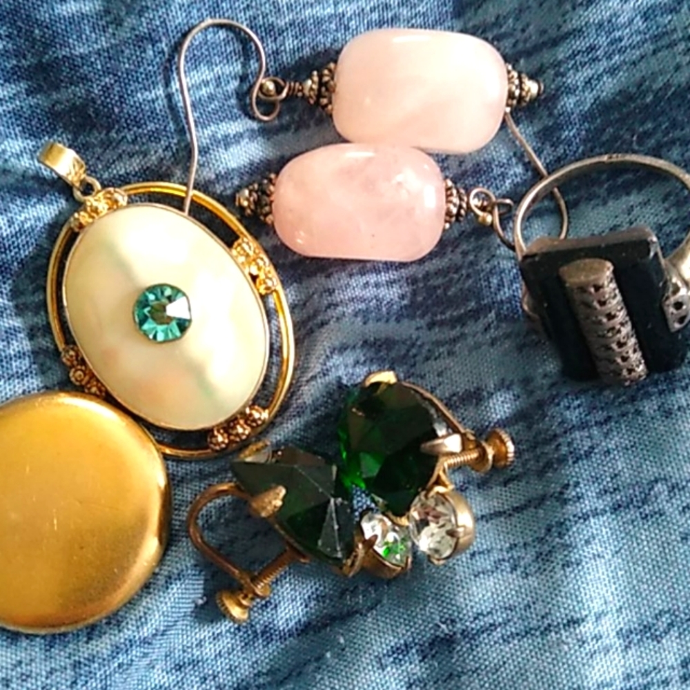 2 lockets 2 sets earrings 1 ring